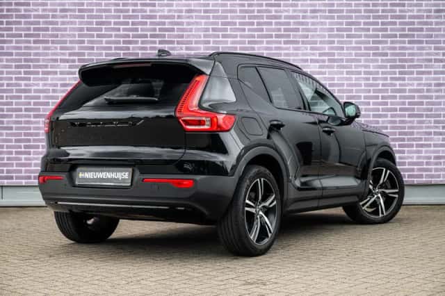 Volvo XC40 (2021) thumbnail 4