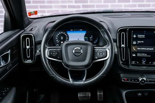 Volvo XC40 (2021) thumbnail 5