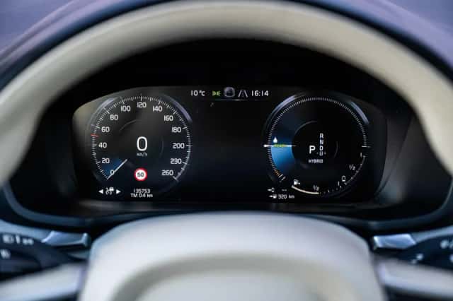 Volvo V60 (2021) thumbnail 15