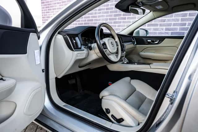Volvo V60 (2021) thumbnail 19