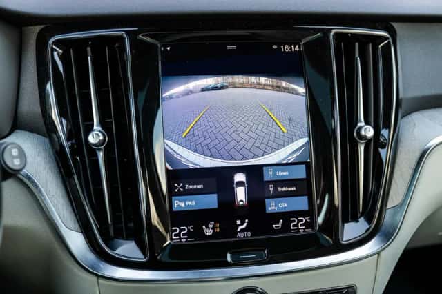 Volvo V60 (2021) thumbnail 22