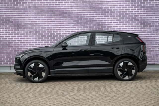 Volvo EX30 (2024) thumbnail 4