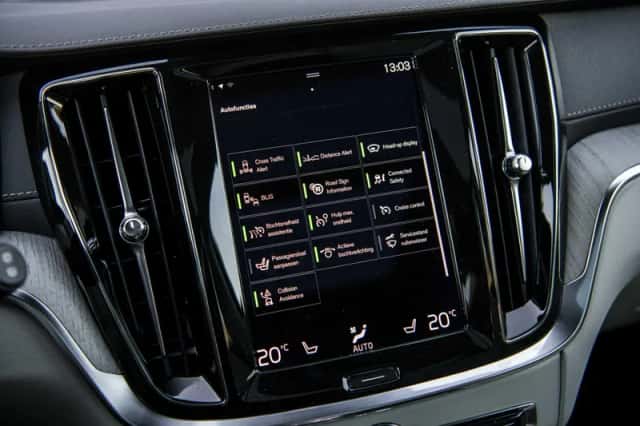 Volvo V60 (2021) thumbnail 19