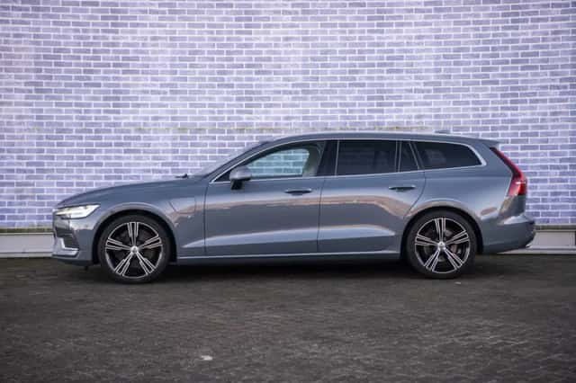 Volvo V60 (2021) thumbnail 6