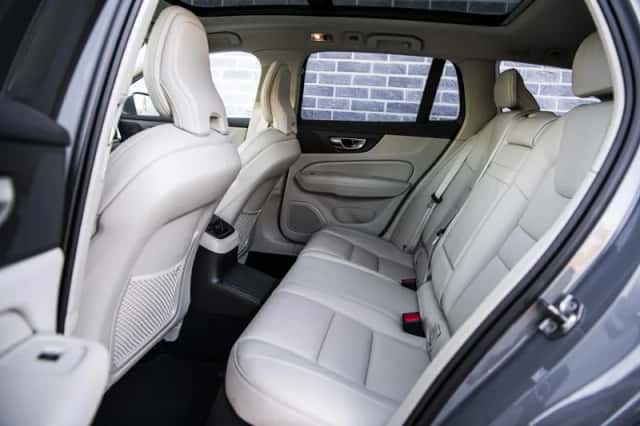 Volvo V60 (2021) thumbnail 9