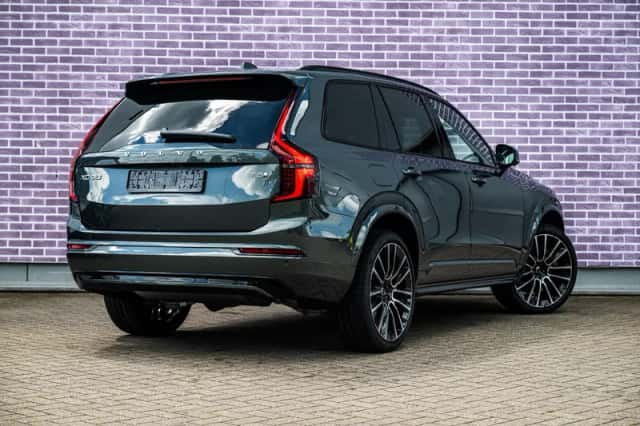 Volvo XC90 (2026) thumbnail 3