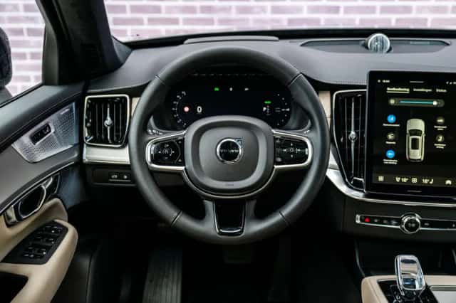Volvo XC90 (2026) thumbnail 4