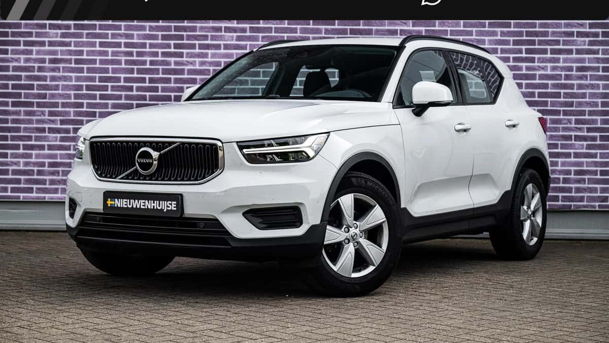 Volvo XC40 — foto 1