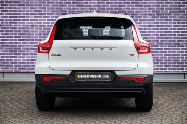 Volvo XC40 (2021) thumbnail 11
