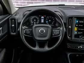 Volvo XC40 thumbnail 5