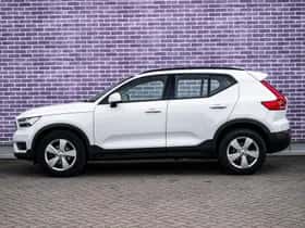 Volvo XC40 thumbnail 6