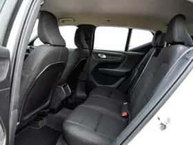 Volvo XC40 thumbnail 9