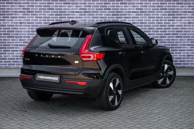 Volvo XC40 (2023) thumbnail 15