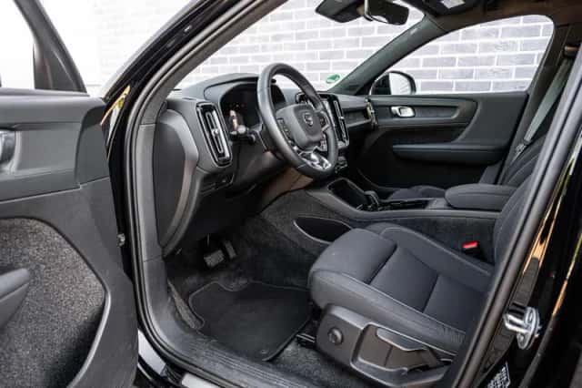 Volvo XC40 (2023) thumbnail 16