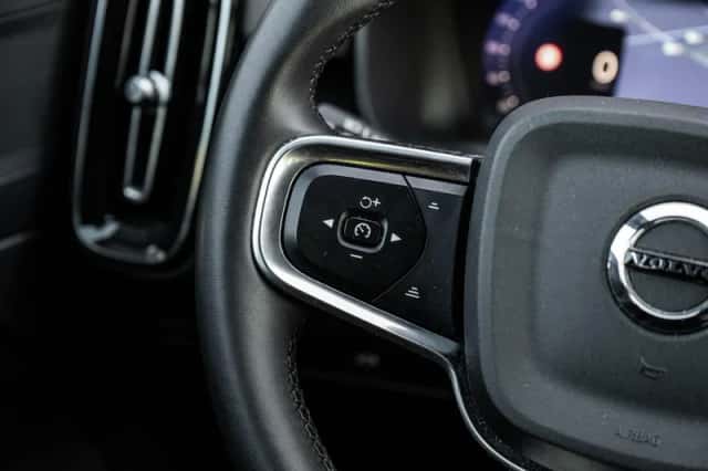 Volvo XC40 (2023) thumbnail 18