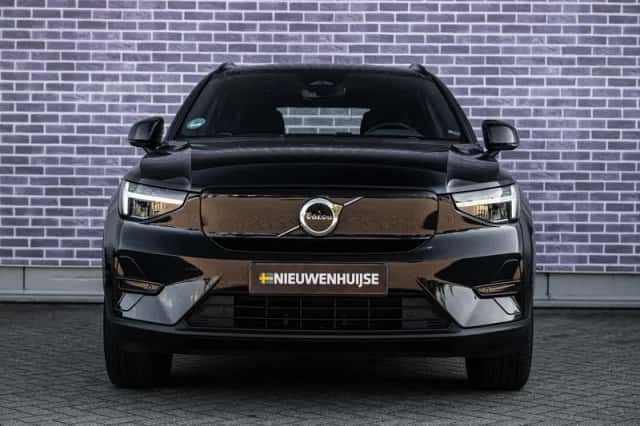 Volvo XC40 (2023) thumbnail 8