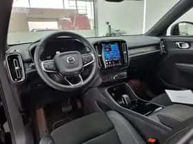 Volvo XC40 thumbnail 3