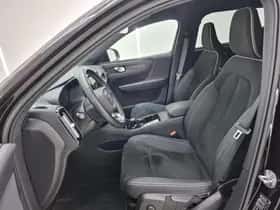 Volvo XC40 thumbnail 4