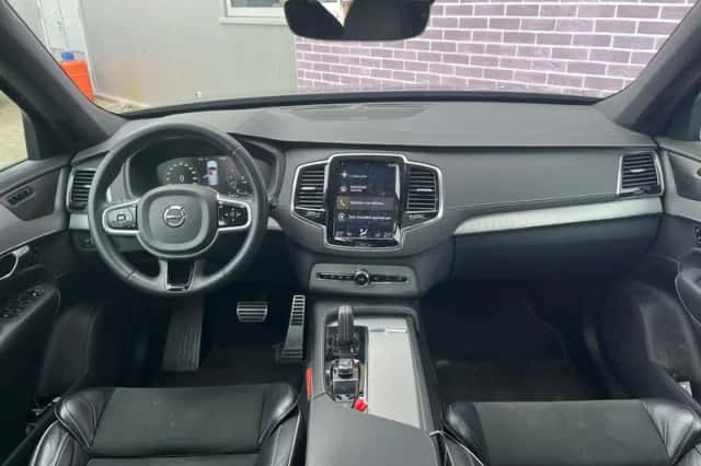 Volvo XC90 (2022) thumbnail 5