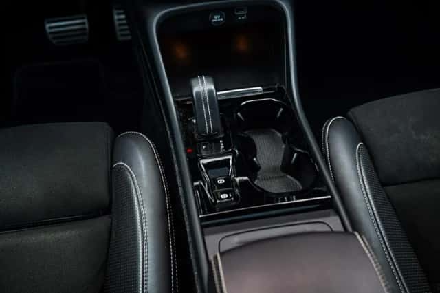 Volvo XC40 (2020) thumbnail 15