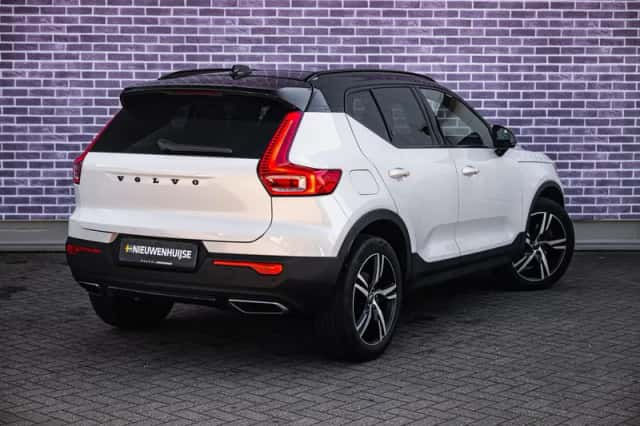 Volvo XC40 (2020) thumbnail 17