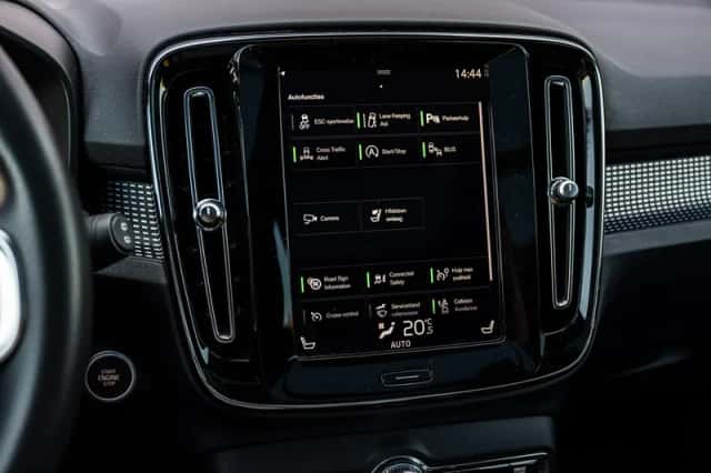 Volvo XC40 (2020) thumbnail 20