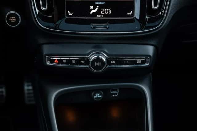 Volvo XC40 (2020) thumbnail 24