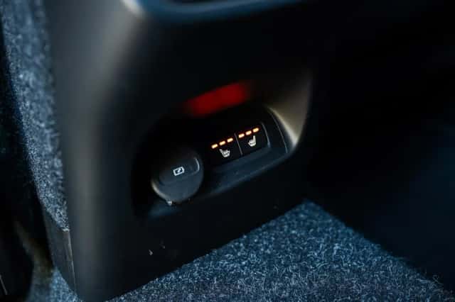 Volvo XC40 (2020) thumbnail 30