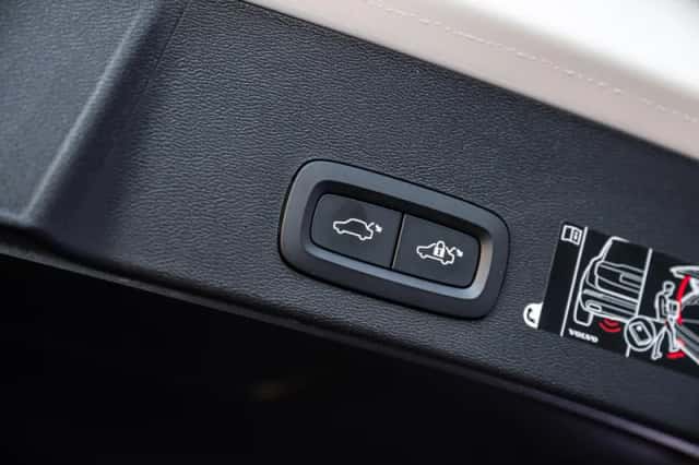 Volvo XC40 (2020) thumbnail 32