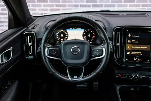 Volvo XC40 (2020) thumbnail 5