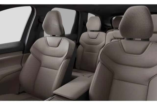 Volvo EX90 (2026) thumbnail 4