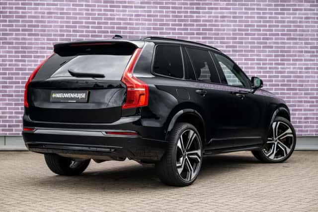 Volvo XC90 (2023) thumbnail 4