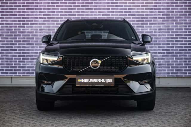 Volvo XC40 (2022) thumbnail 11