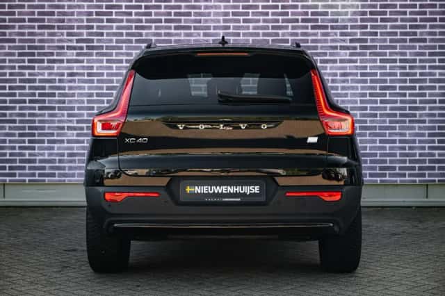 Volvo XC40 (2022) thumbnail 12