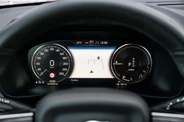 Volvo XC40 (2022) thumbnail 15