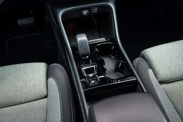 Volvo XC40 (2022) thumbnail 16
