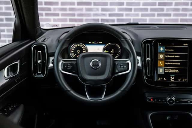 Volvo XC40 (2022) thumbnail 5