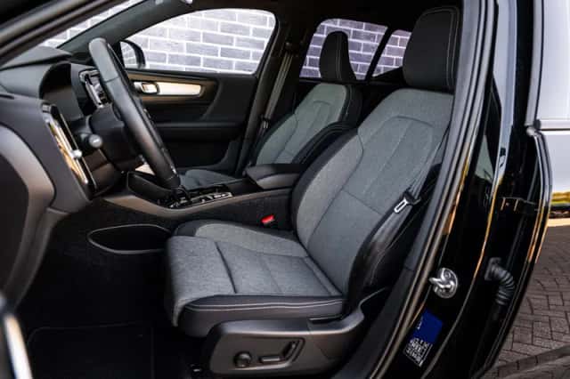 Volvo XC40 (2022) thumbnail 8