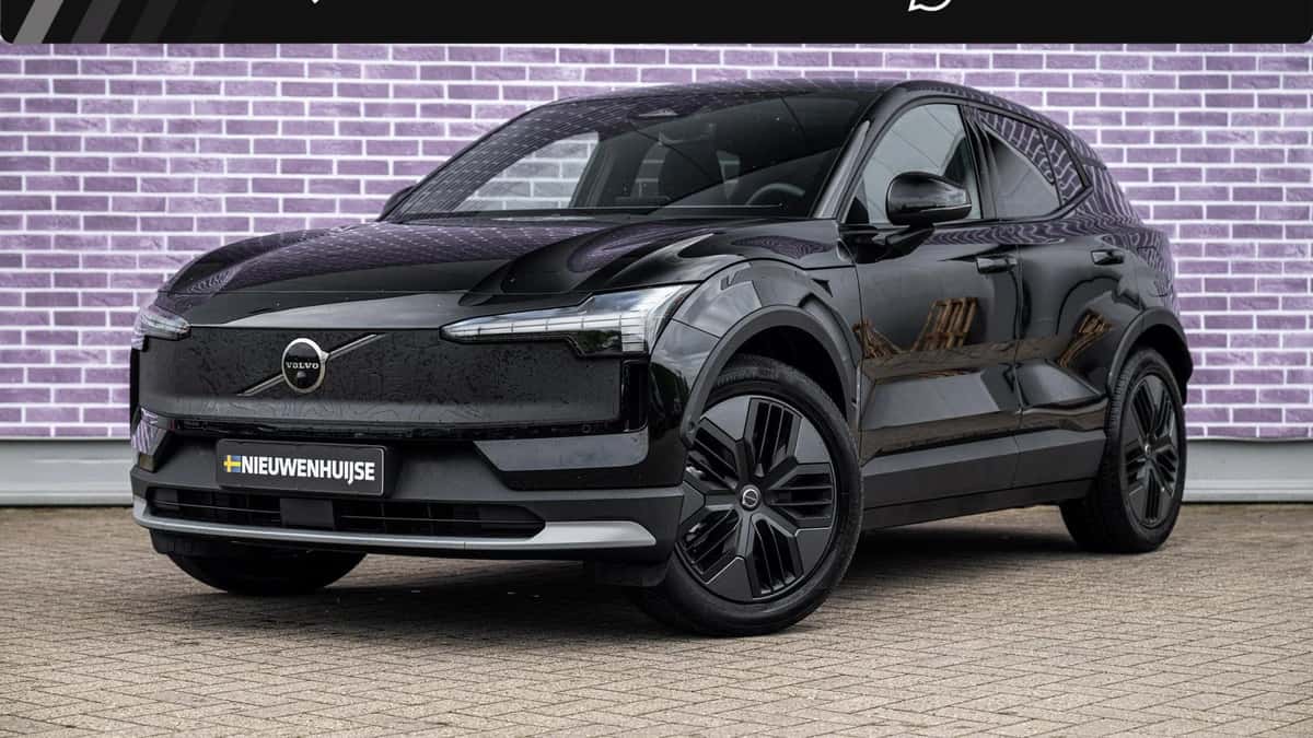 Volvo EX30 — foto 1