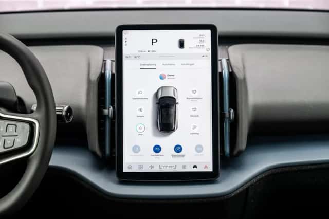Volvo EX30 (2025) thumbnail 11