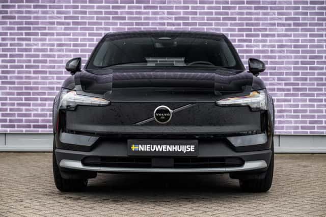 Volvo EX30 (2025) thumbnail 12