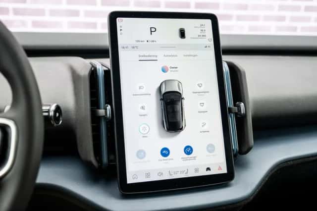 Volvo EX30 (2025) thumbnail 15
