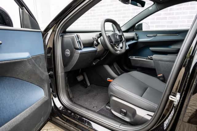 Volvo EX30 (2025) thumbnail 22