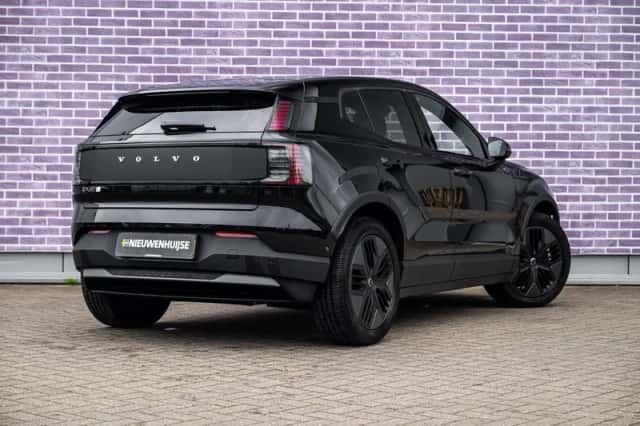 Volvo EX30 (2025) thumbnail 4