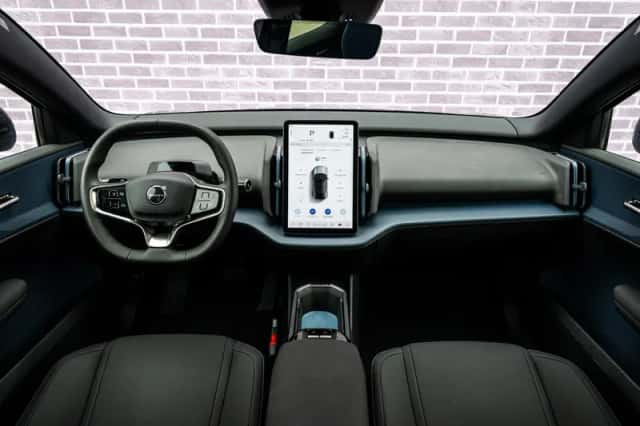 Volvo EX30 (2025) thumbnail 7