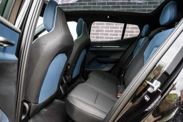Volvo EX30 (2025) thumbnail 10
