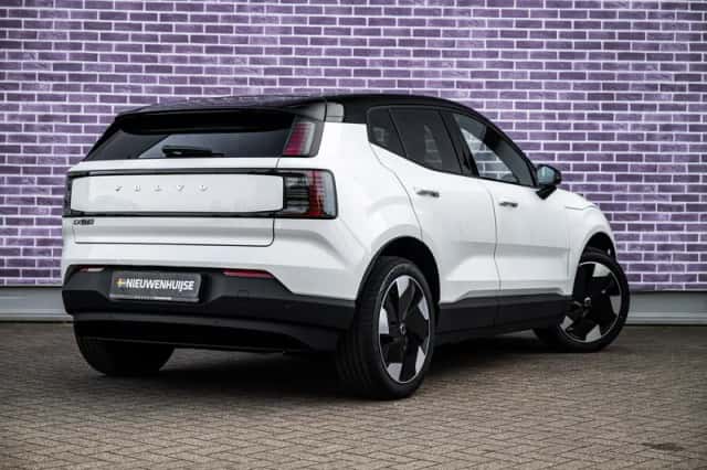 Volvo EX30 (2026) thumbnail 2
