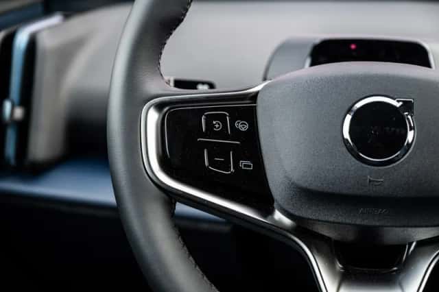 Volvo EX30 (2026) thumbnail 16