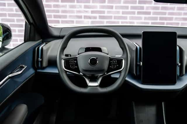 Volvo EX30 (2026) thumbnail 3