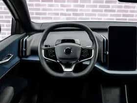 Volvo EX30 thumbnail 3